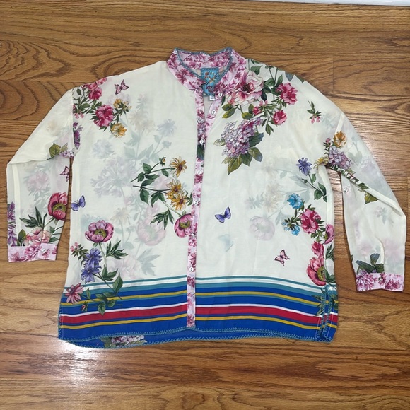 Johnny Was Wilton Silk Button Down Blouse Women’s size Medium - Picture 3 of 9